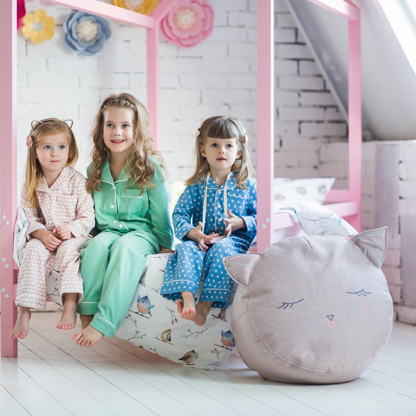 Детский пуф котик с вышивкой Детский пуф котик с вышивкой | Мастерская бескаркасной мебели KRESLO