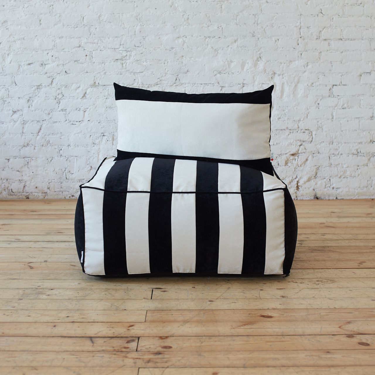 Пуф с полосками | Мастерская бескаркасной мебели KRESLO