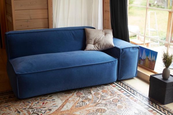 Диван с подлокотником-пуфом Диван с подлокотником-пуфом | Мастерская бескаркасной мебели KRESLO