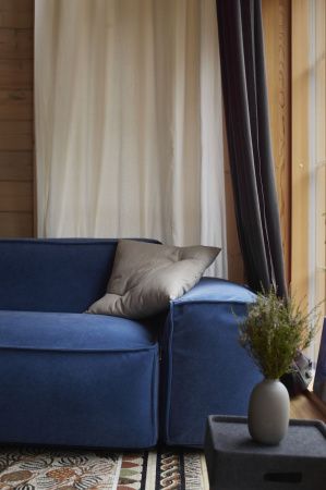 Диван с подлокотником-пуфом Диван с подлокотником-пуфом | Мастерская бескаркасной мебели KRESLO