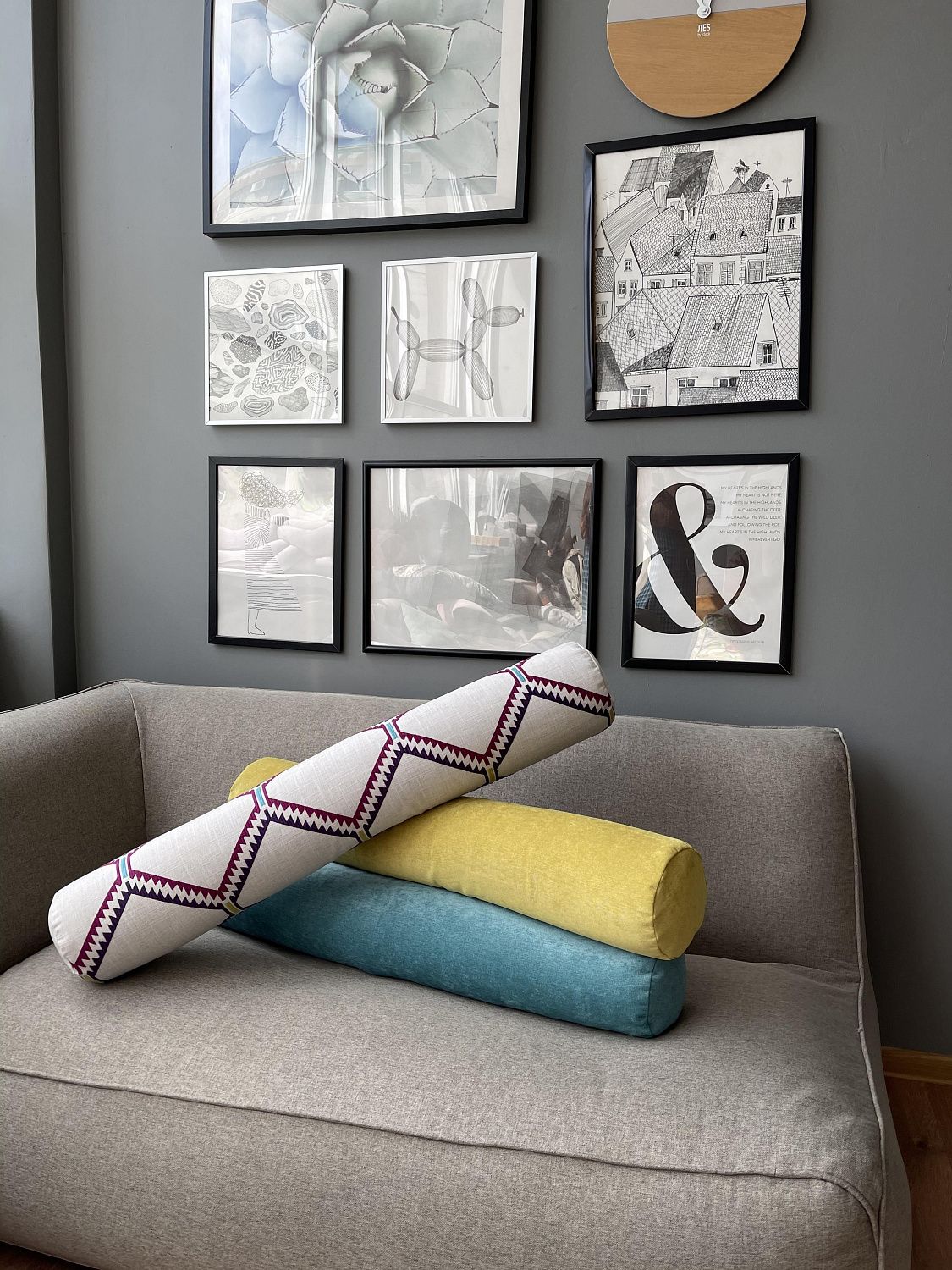 Ортопедическая подушка-валик Colton | Мастерская бескаркасной мебели KRESLO